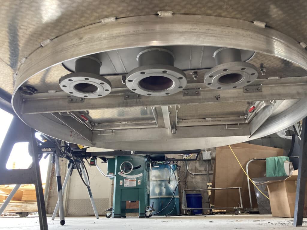 TopVault S showing the bottom of the station which is aluminum.