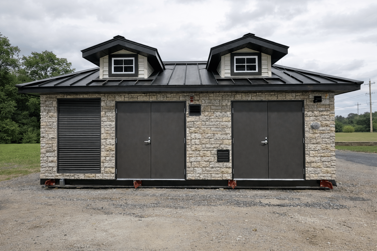 USEMCO Walk-In PumpMate with tumbled block exterior